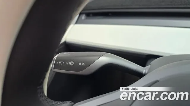Tesla Y RWD, миниатюра 3