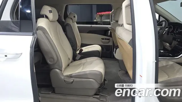 Kia Carnival дизель 9 мест, миниатюра 7