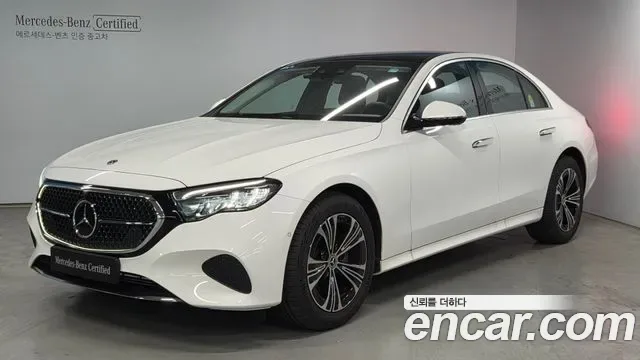 Mercedes-Benz E-Class E200, миниатюра 2