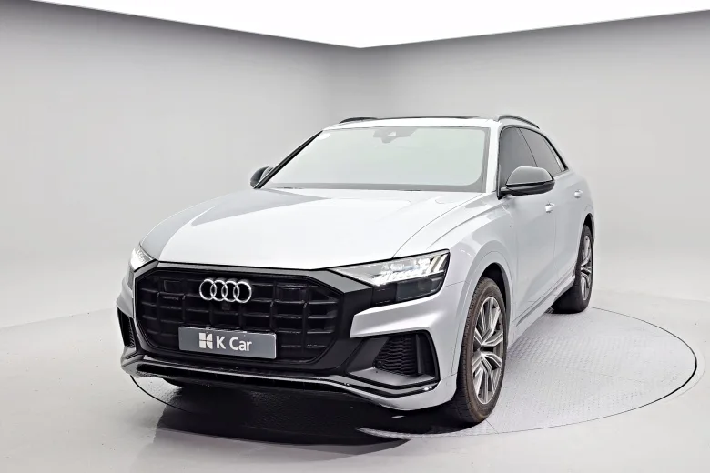 Audi Q8 бензин 4WD 55 TFSI Premium