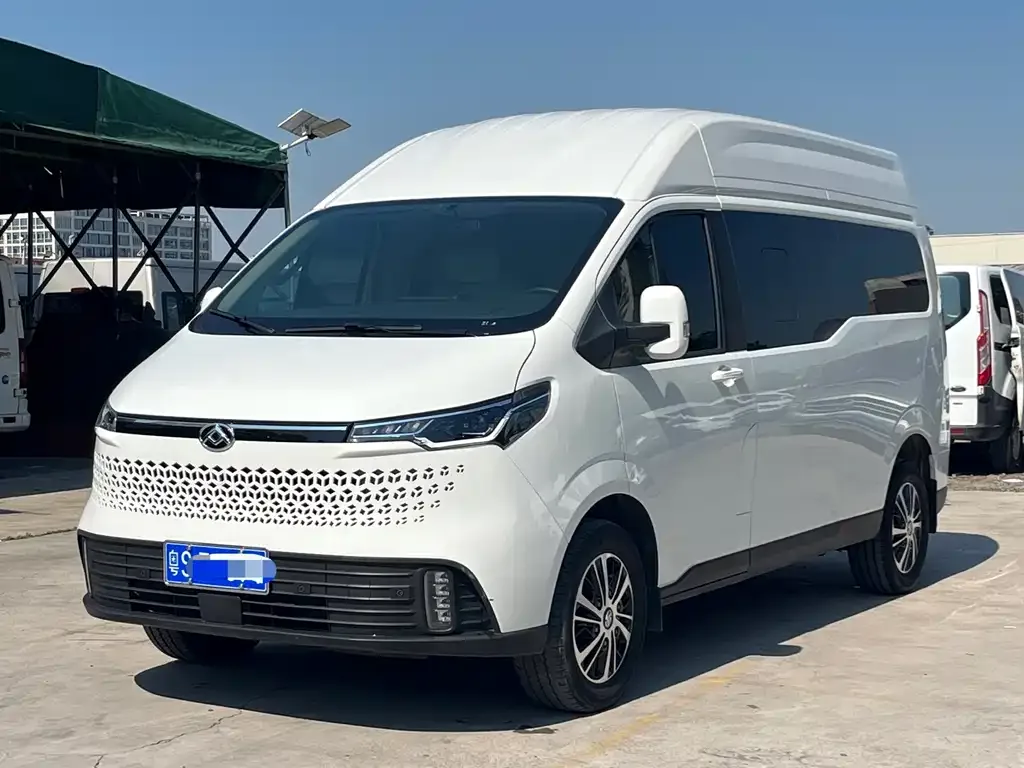MAXUS V70