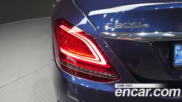 Mercedes-Benz C-Class C300e 4MATIC AMG Line, миниатюра 4