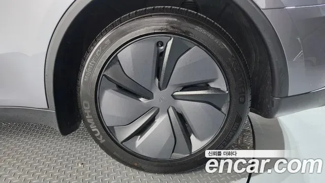 Tesla Y RWD, миниатюра 9