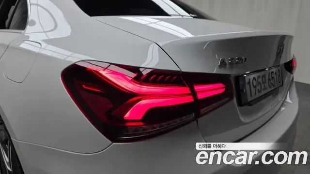 Mercedes-Benz A-Class A220, миниатюра 2