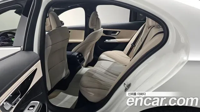 Mercedes-Benz E-Class E200, миниатюра 24
