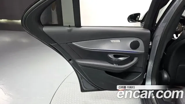 Mercedes-Benz E-Class E250, миниатюра 4