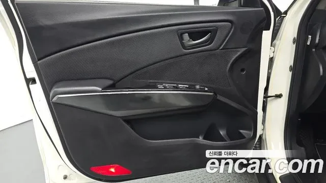 KGM Tivoli 1.5 A3 2WD, миниатюра 3
