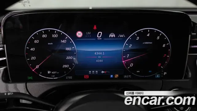 Mercedes-Benz E-Class E200 AMG Line, миниатюра 29