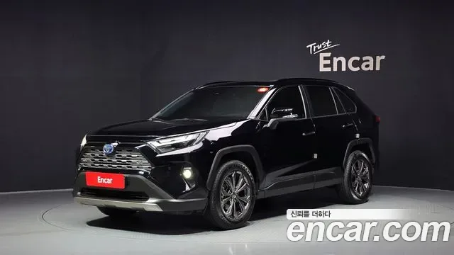 Toyota RAV4 2.5 4WD гибрид LTD