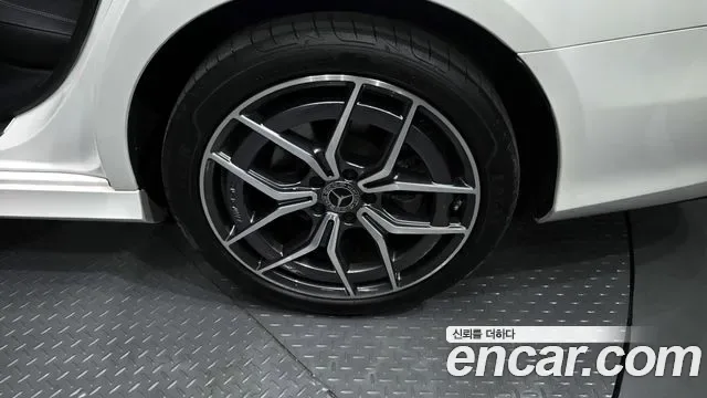 Mercedes-Benz E-Class E220d 4MATIC AMG Line, миниатюра 10