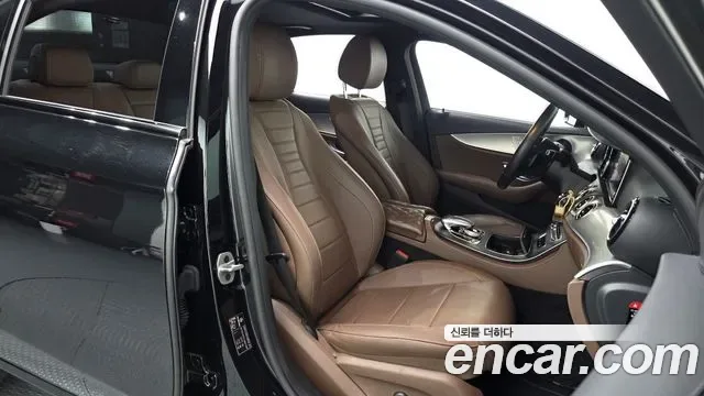 Mercedes-Benz E-Class E250, миниатюра 5