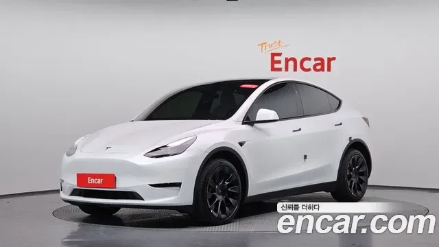 Tesla Y AWD