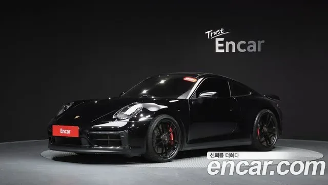 Porsche 911 4 GTS