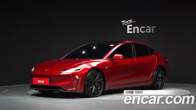 Tesla 3 AWD
