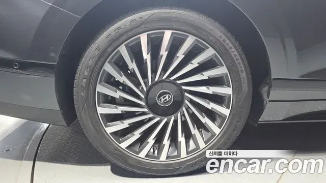 Hyundai Grandeur Calligraphy, миниатюра 6