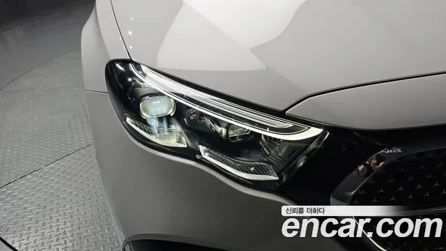 Mercedes-Benz E-Class E300 4MATIC AMG Line, миниатюра 3