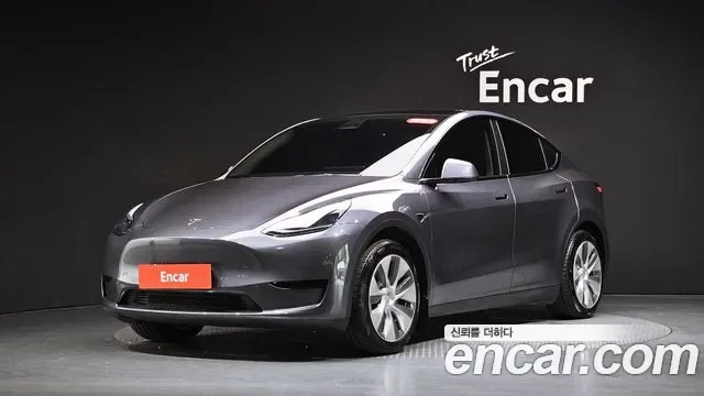 Tesla Y RWD