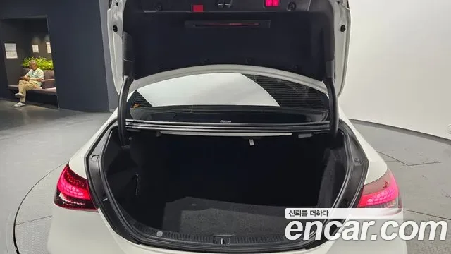 Mercedes-Benz E-Class E250, миниатюра 23