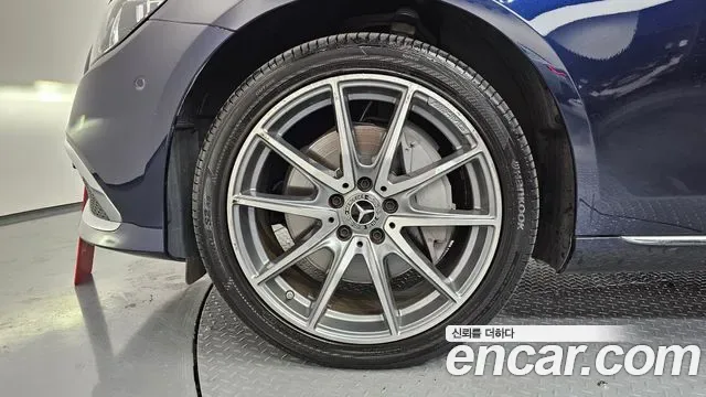 Mercedes-Benz E-Class E300e 4MATIC, миниатюра 30