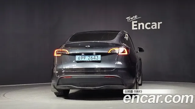 Tesla Y RWD, миниатюра 2