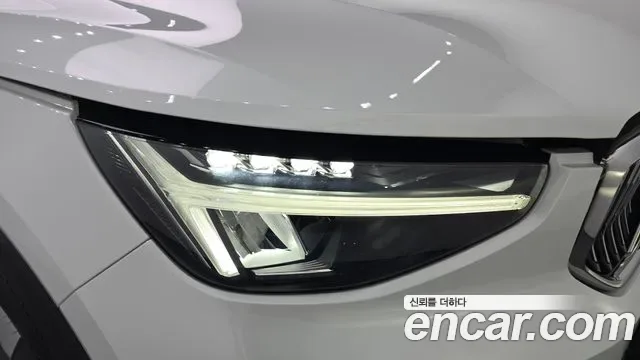 Volvo XC40 B4, миниатюра 13