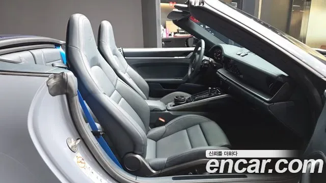 Porsche 911 4 GTS, миниатюра 16