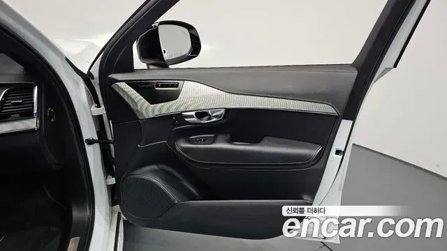 Volvo XC90 T8 R- гибрид, миниатюра 3