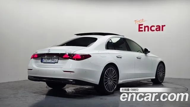 Mercedes-Benz E-Class E450 4MATIC, миниатюра 3
