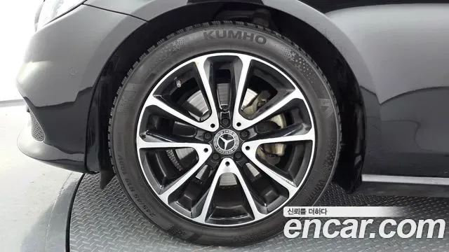 Mercedes-Benz E-Class E250, миниатюра 19