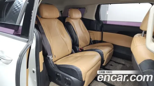 Kia Carnival дизель 7 мест, миниатюра 10