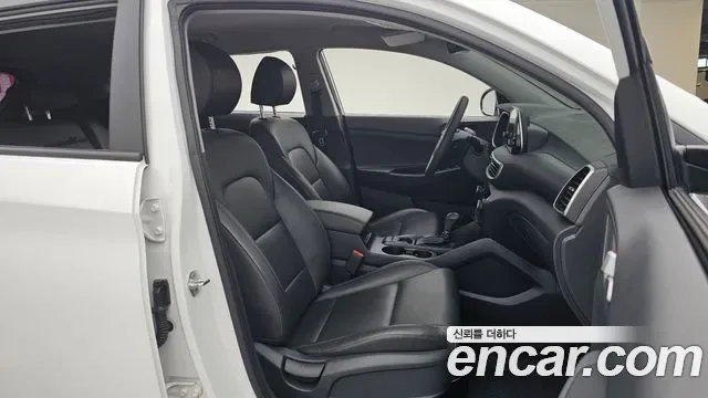 Hyundai TUCSON дизель 2.0 2WD, миниатюра 12