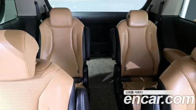 Kia Carnival дизель 9 мест Prestige, миниатюра 8