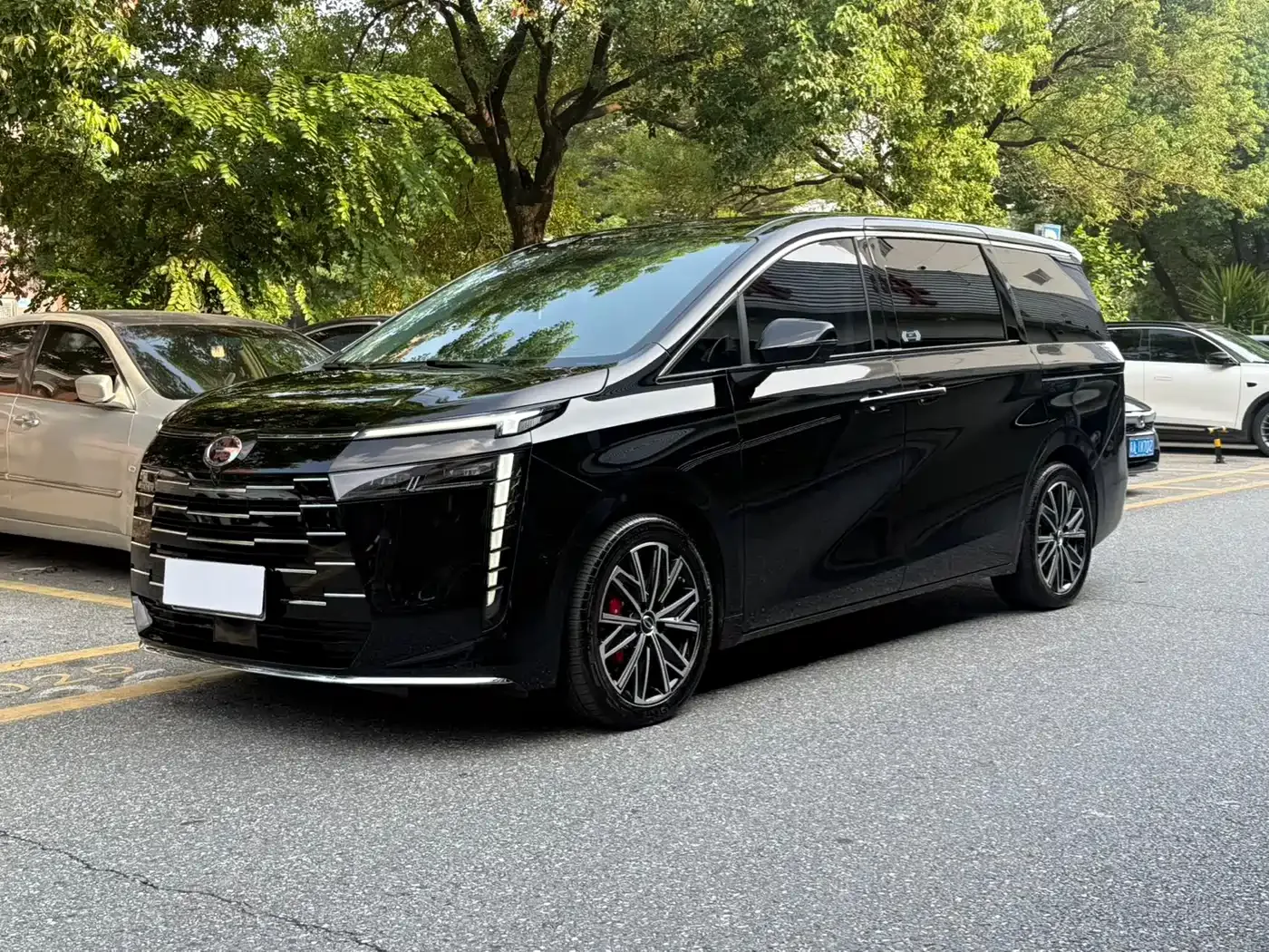 GAC Trumpchi E8