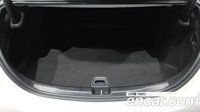 Mercedes-Benz C-Class C200 4MATIC, миниатюра 10