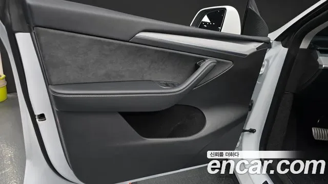Tesla Y AWD, миниатюра 29