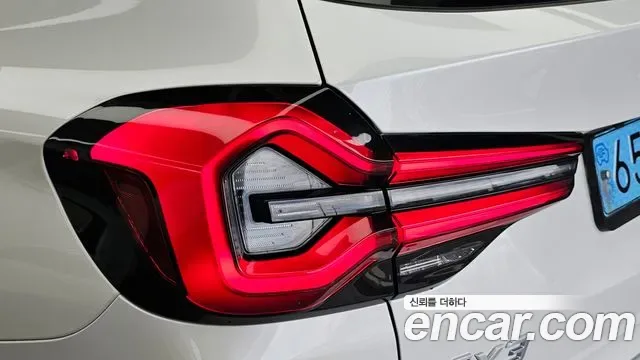BMW iX3 M, миниатюра 30