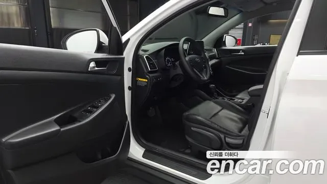 Hyundai TUCSON дизель 2.0 2WD, миниатюра 5