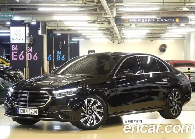 Mercedes-Benz E-Class E300 4MATIC, миниатюра 13