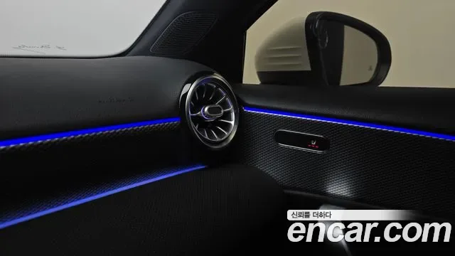 Mercedes-Benz A-Class A220, миниатюра 3