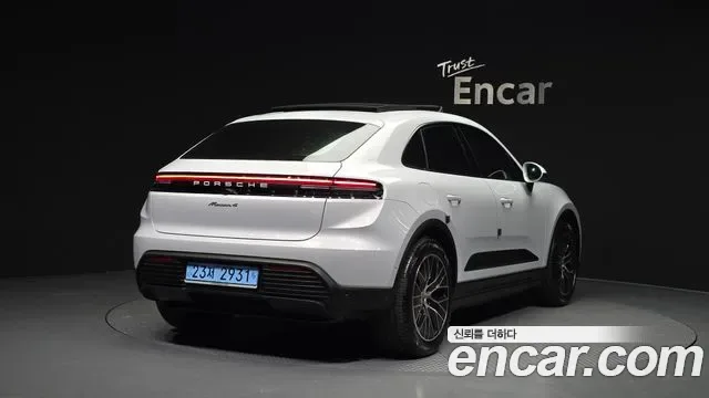 Porsche EV, миниатюра 2