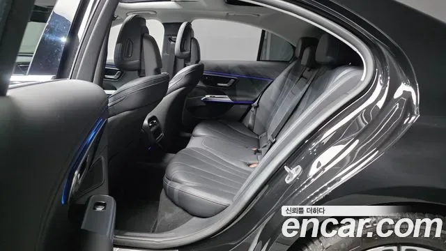 Mercedes-Benz E-Class E200, миниатюра 14