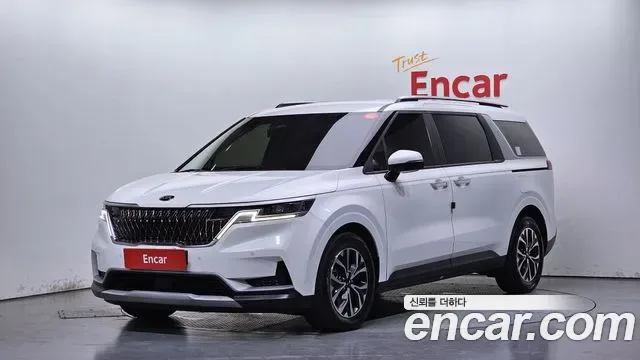 Kia Carnival дизель 9 мест Prestige