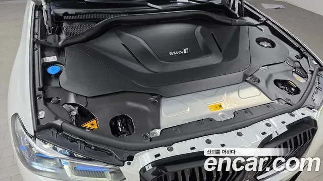 BMW iX3 M, миниатюра 6