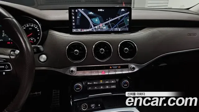 Kia Stinger, миниатюра 12