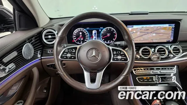 Mercedes-Benz E-Class E450 4MATIC, миниатюра 17