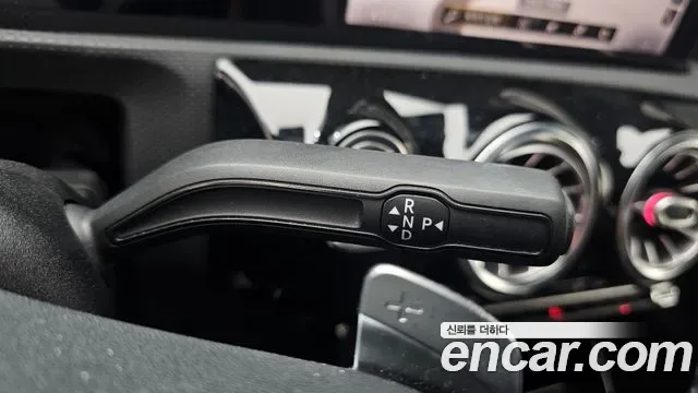 Mercedes-Benz A-Class AMG A35 4MATIC, миниатюра 4