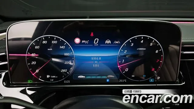 Mercedes-Benz E-Class E300 4MATIC AMG Line, миниатюра 6