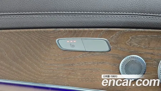 Mercedes-Benz E-Class E300 4MATIC, миниатюра 16