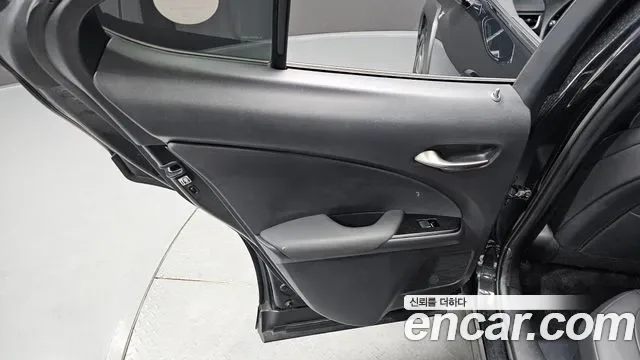 Lexus UX 2.0 F-Sport 2WD, миниатюра 22
