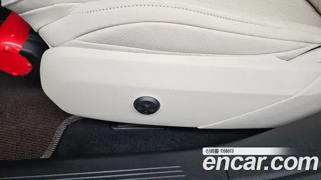 Mercedes-Benz E-Class E300 4MATIC AMG Line, миниатюра 24